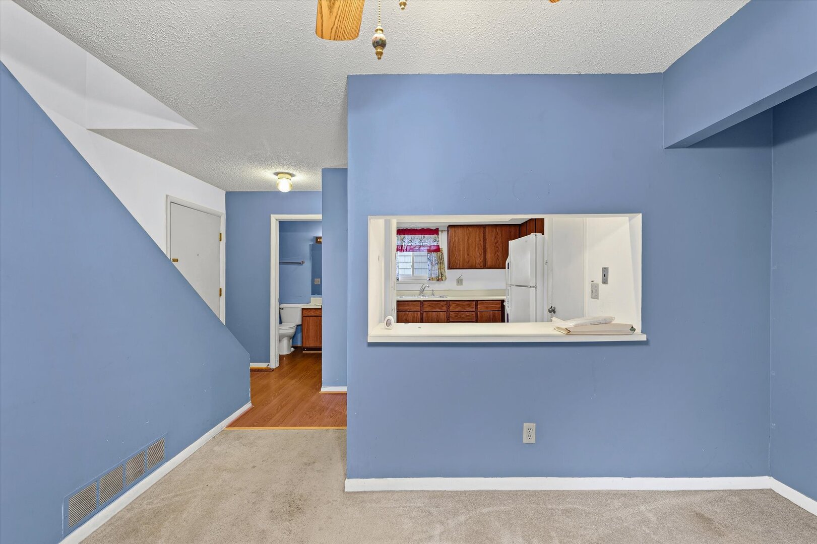 1928 Blackthorn Drive Unit: 1