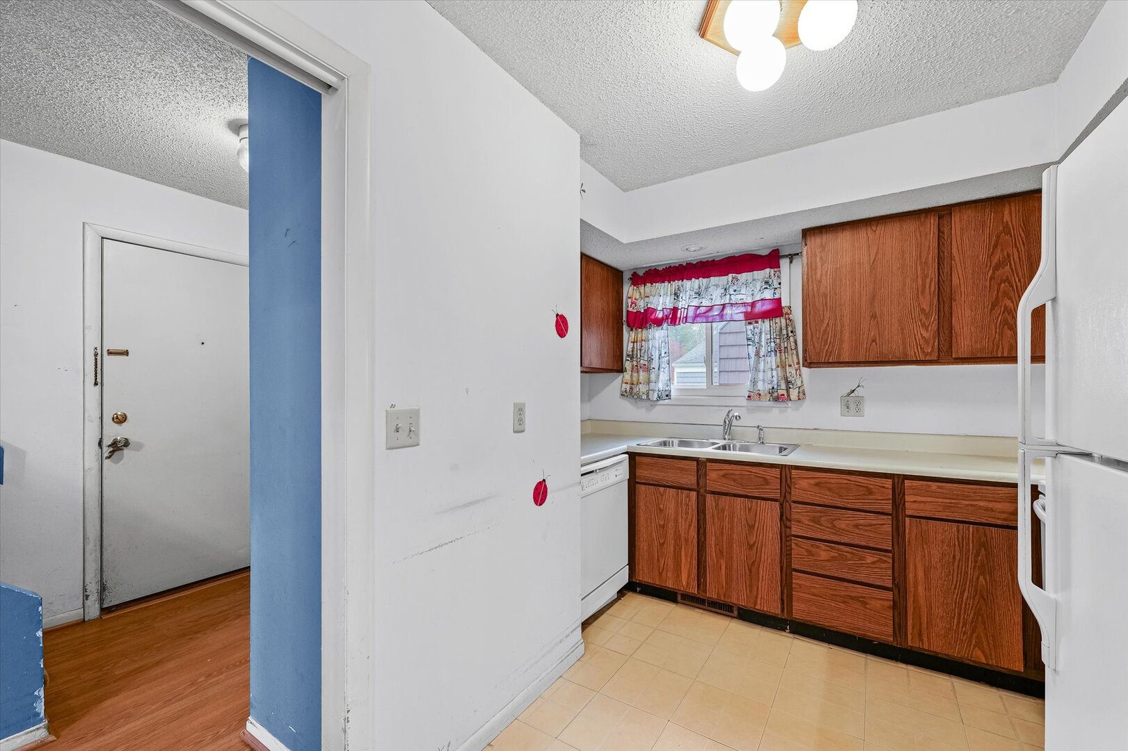 1928 Blackthorn Drive Unit: 1