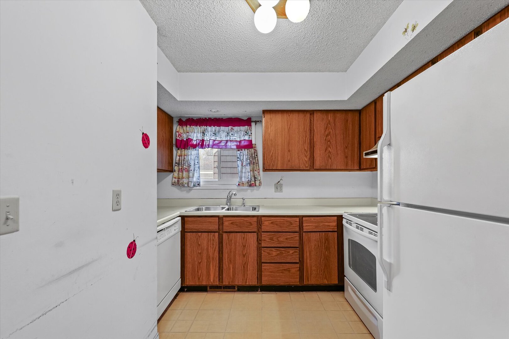 1928 Blackthorn Drive Unit: 1