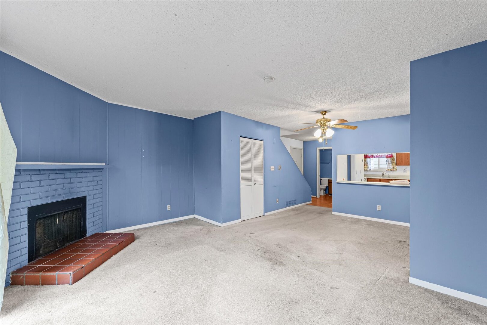 1928 Blackthorn Drive Unit: 1