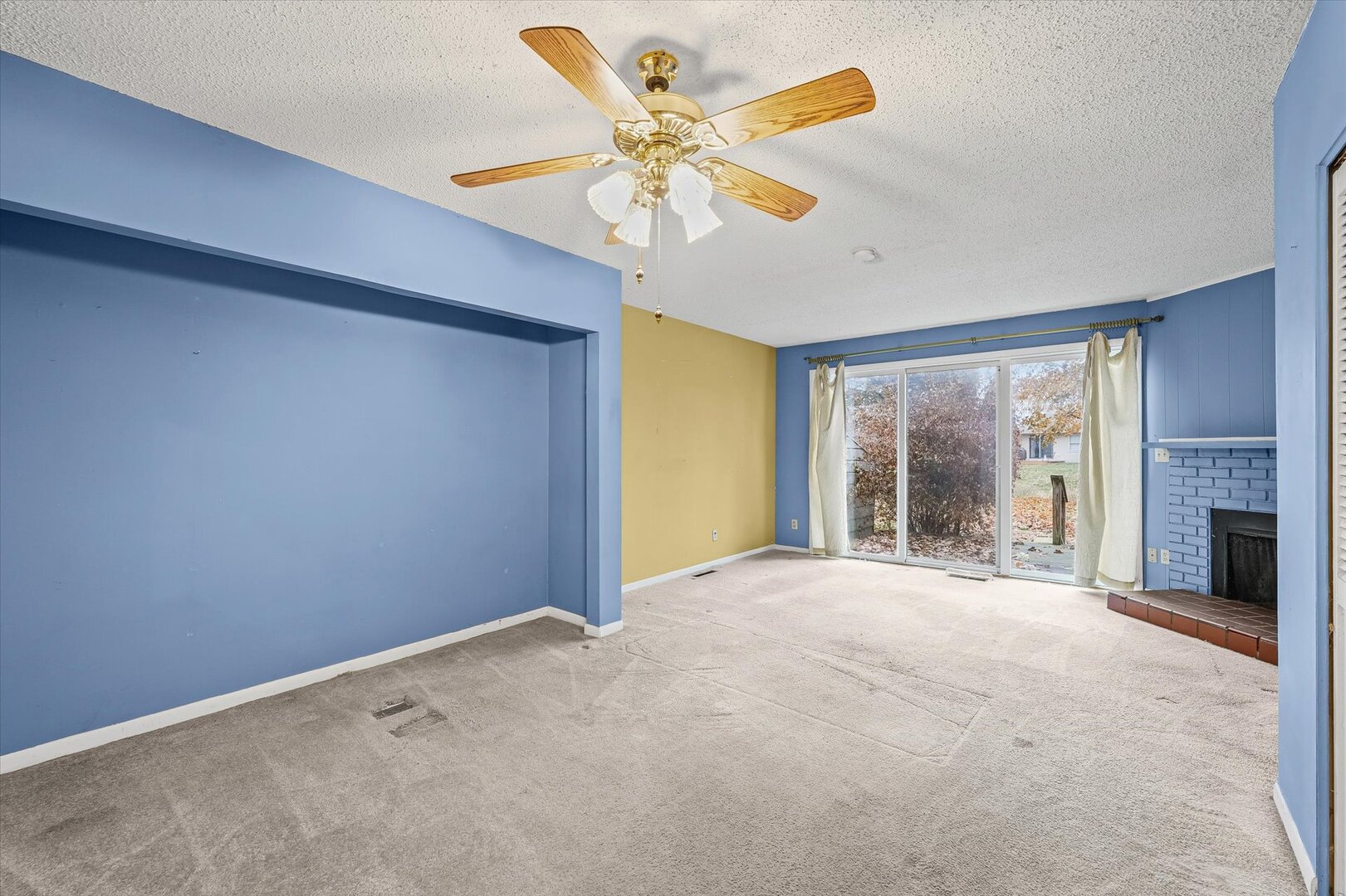 1928 Blackthorn Drive Unit: 1