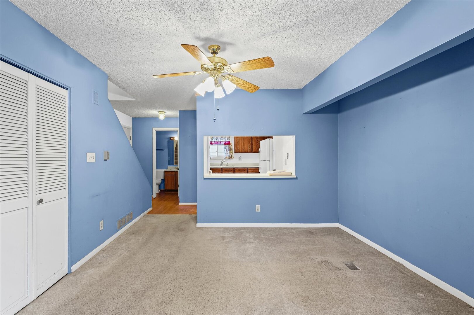 1928 Blackthorn Drive Unit: 1