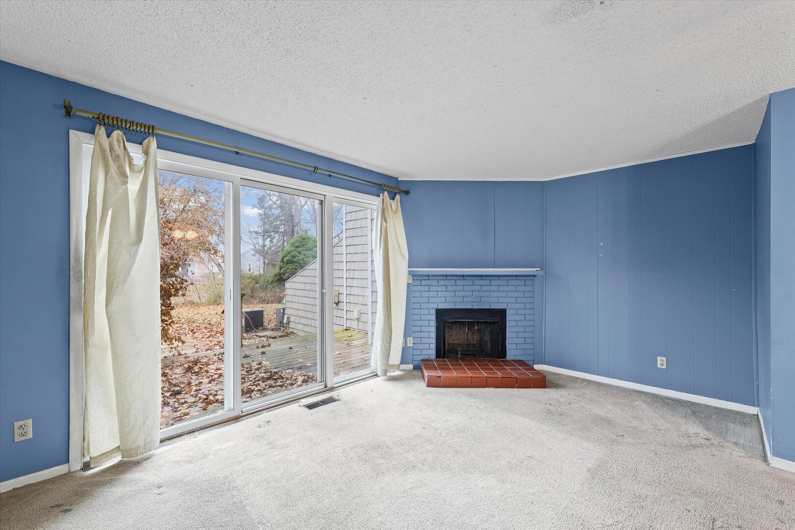1928 Blackthorn Drive Unit: 1