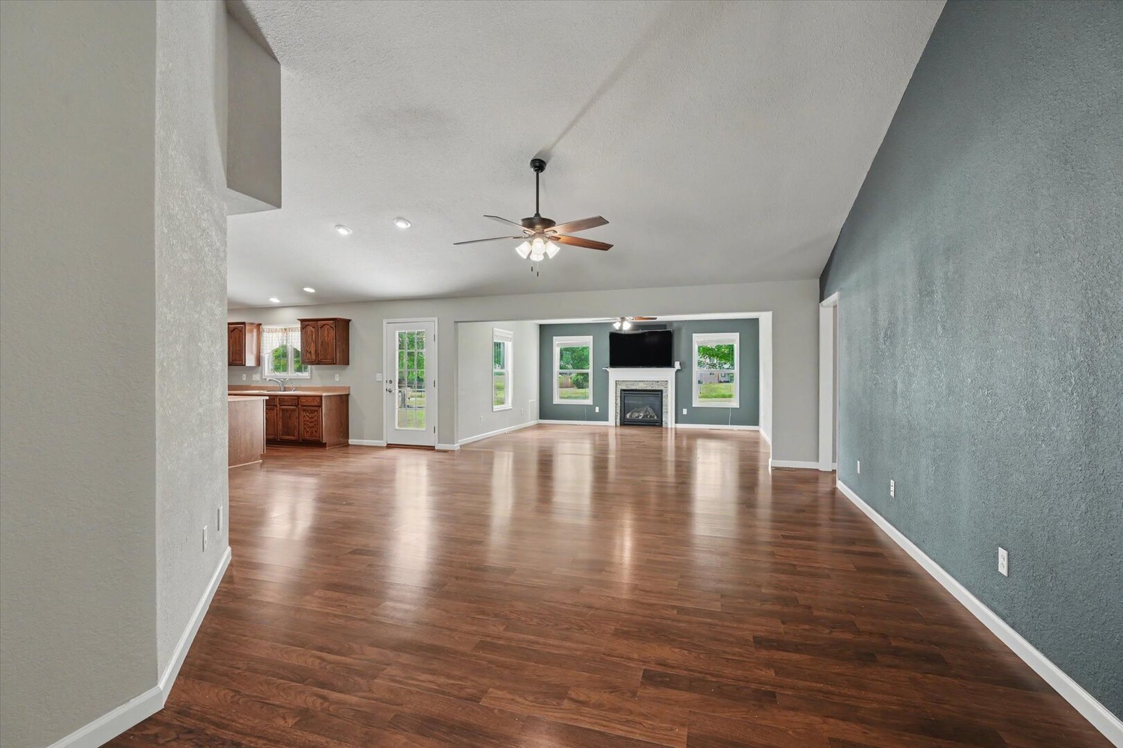 609 N Glover Court
