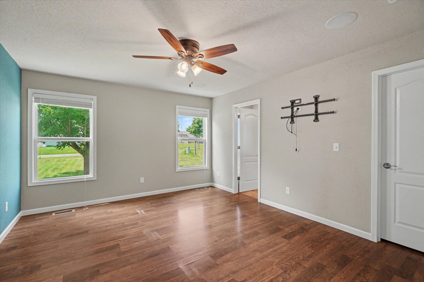 609 N Glover Court