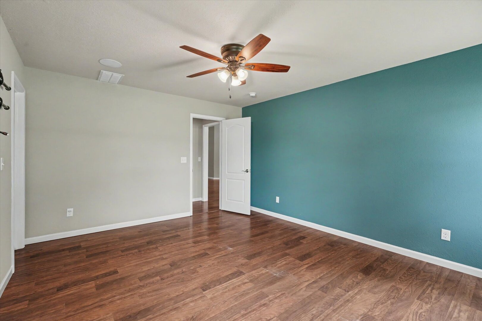 609 N Glover Court