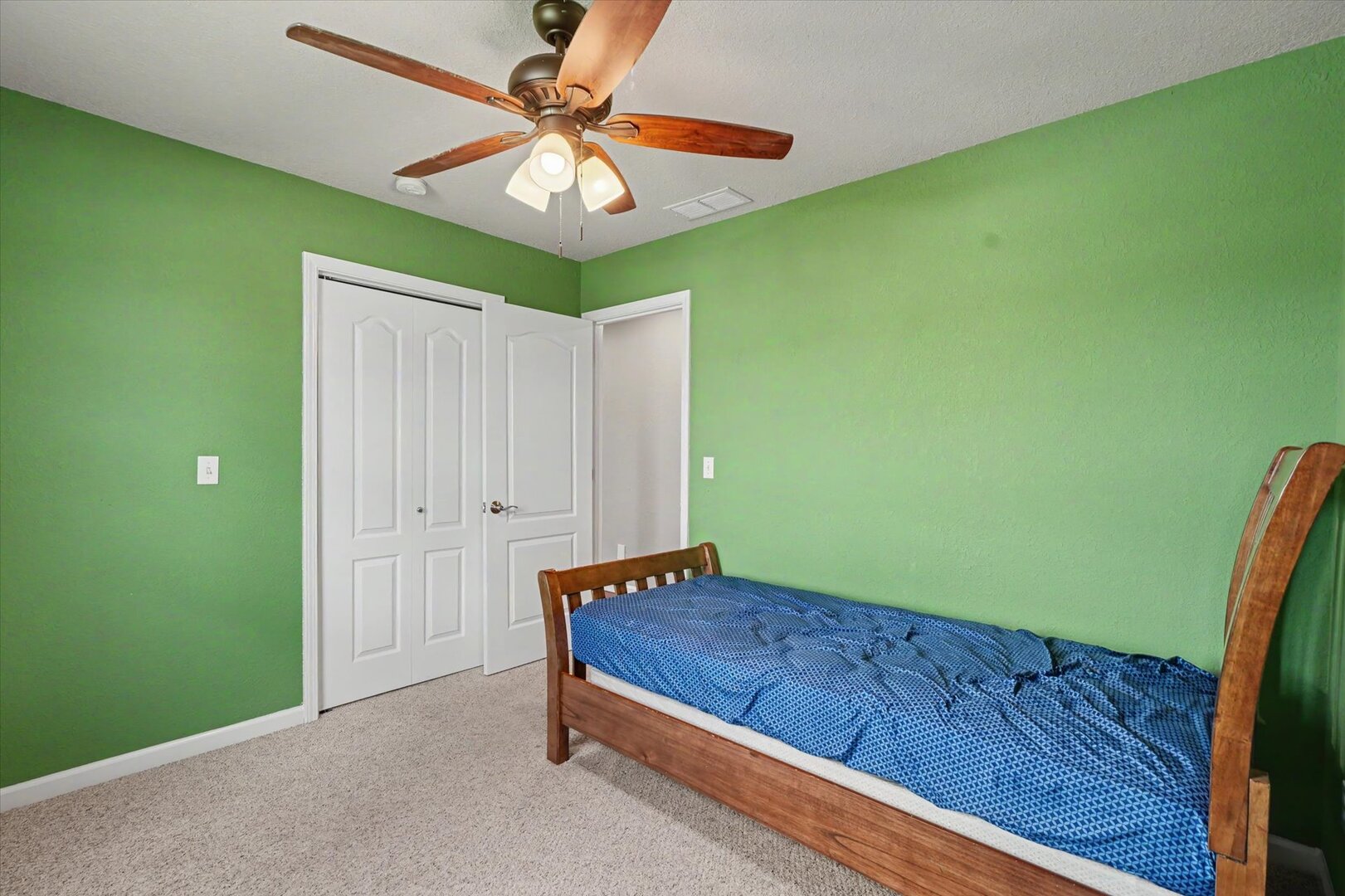 609 N Glover Court