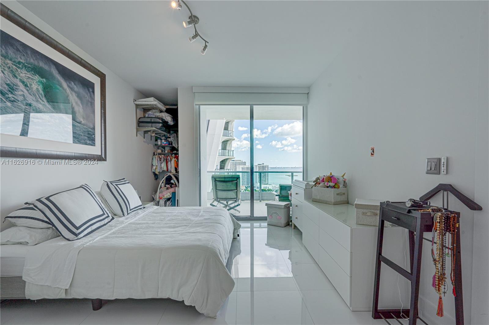 900 Biscayne Blvd # 3208
