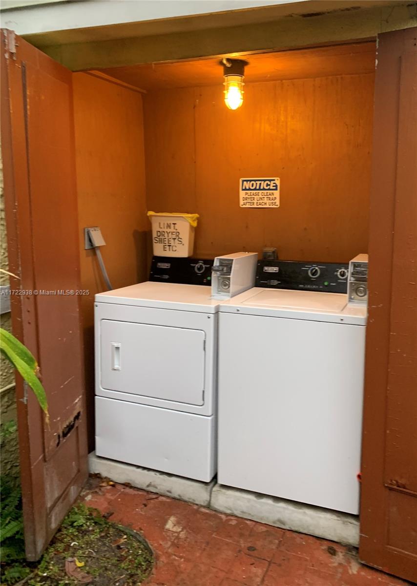 712 SW 56 AV # 7B