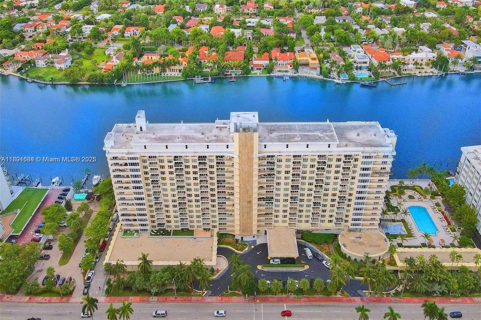 5600 Collins Ave # 14B