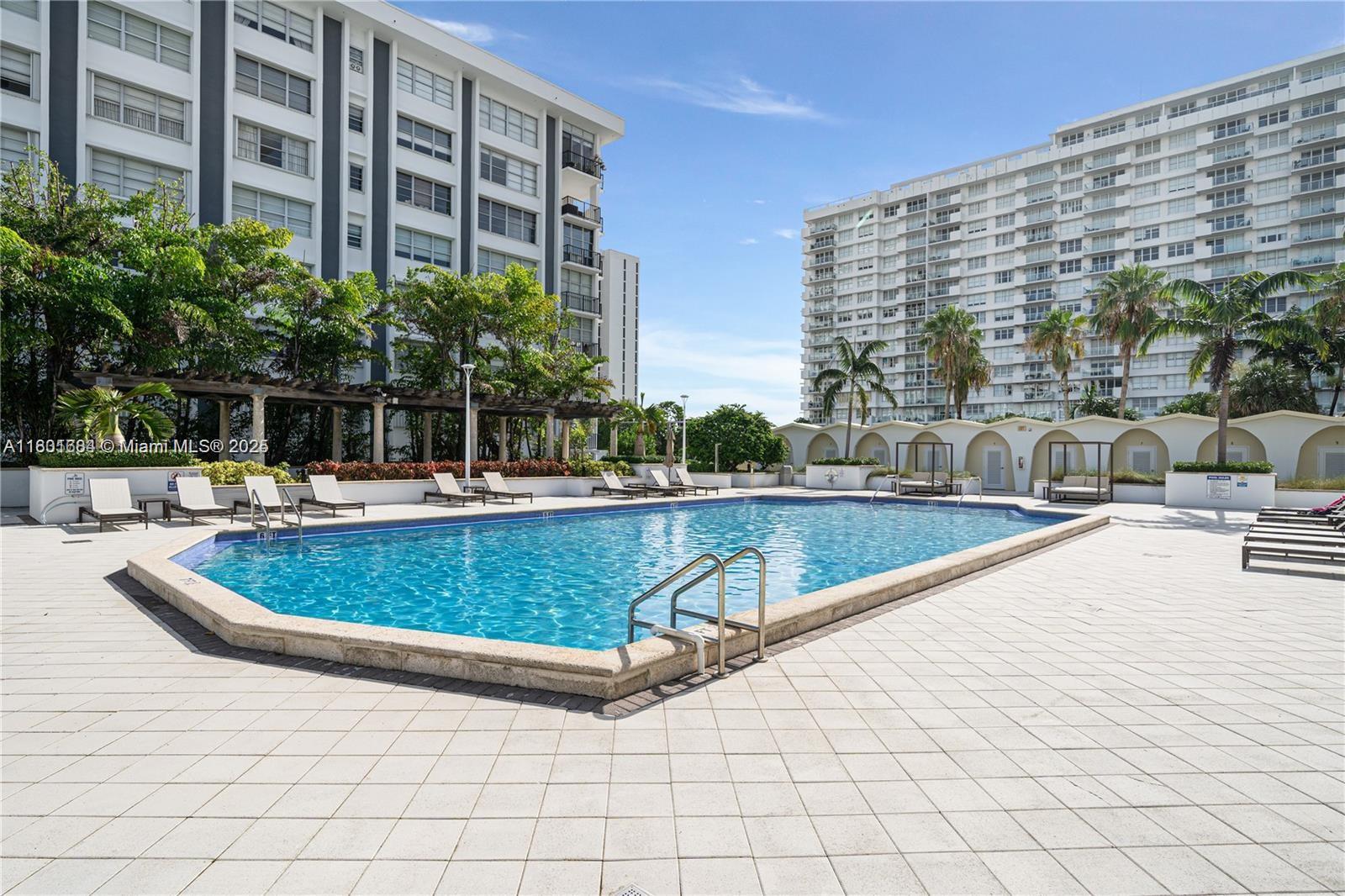 5600 Collins Ave # 14B