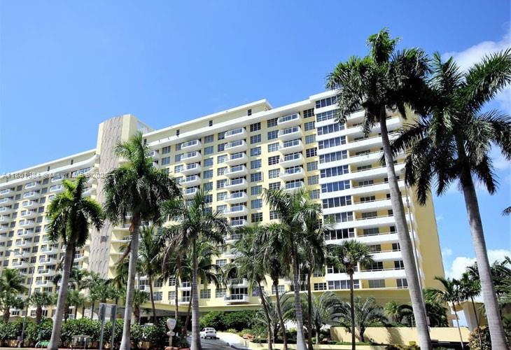 5600 Collins Ave # 14B