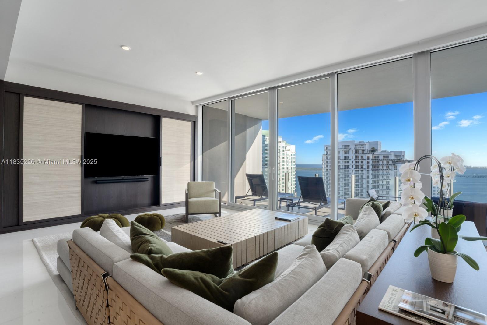 300 Biscayne Blvd Way # 3302
