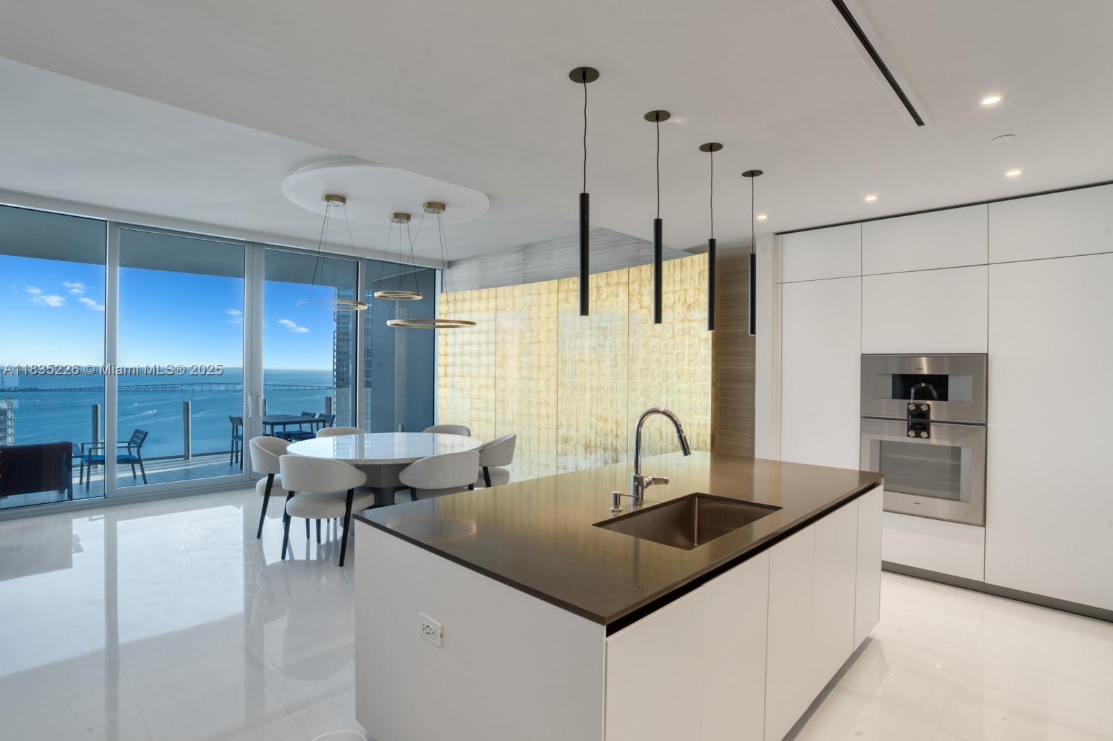 300 Biscayne Blvd Way # 3302