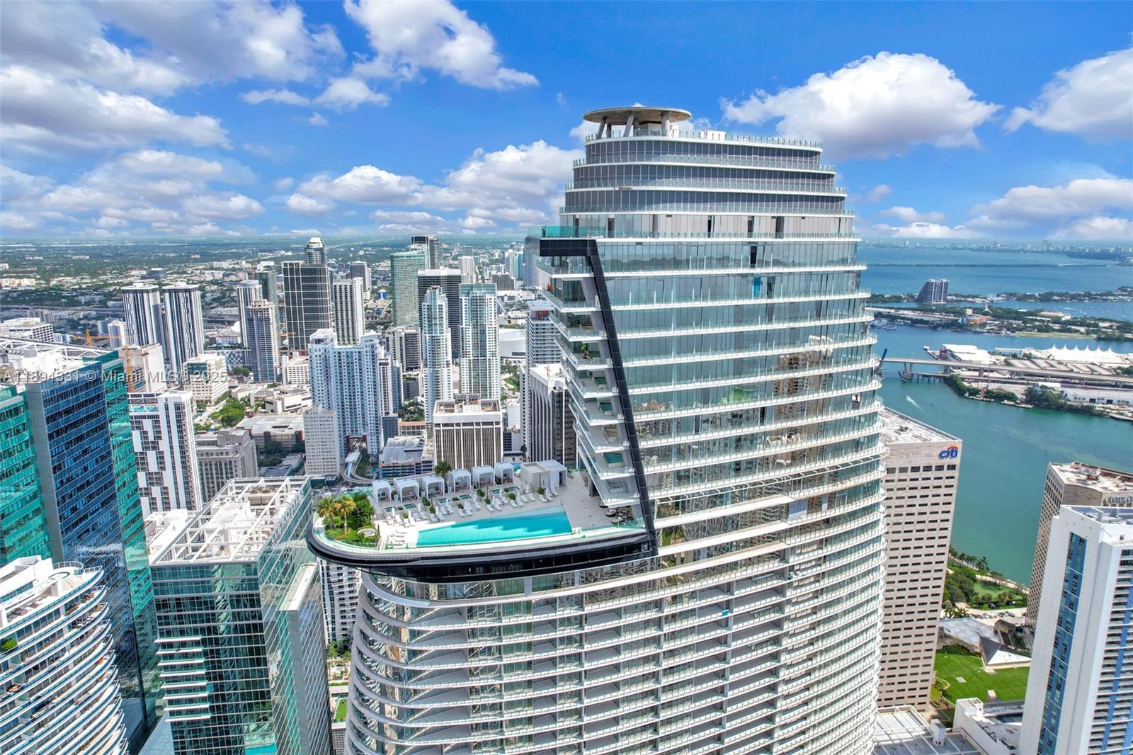 300 Biscayne Boulevard Way # 501E
