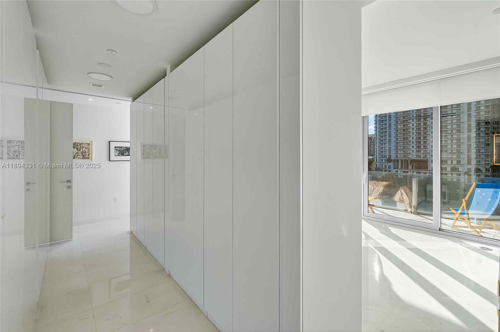 300 Biscayne Boulevard Way # 501E