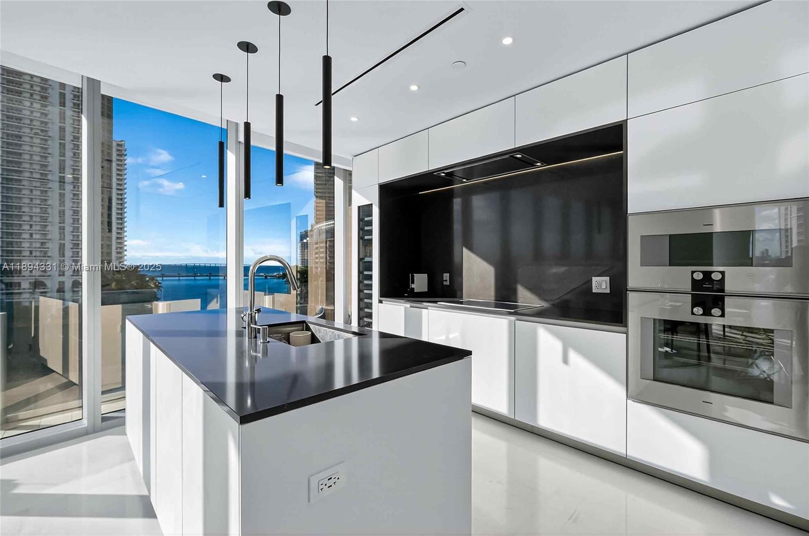 300 Biscayne Boulevard Way # 501E