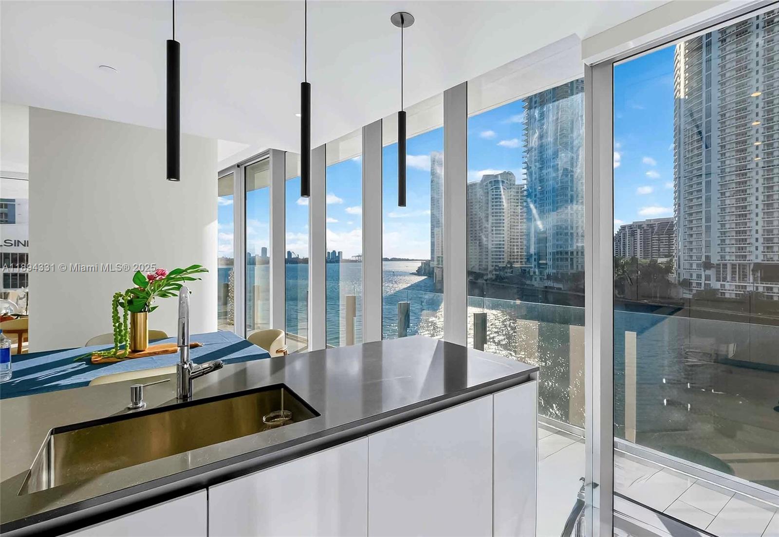 300 Biscayne Boulevard Way # 501E