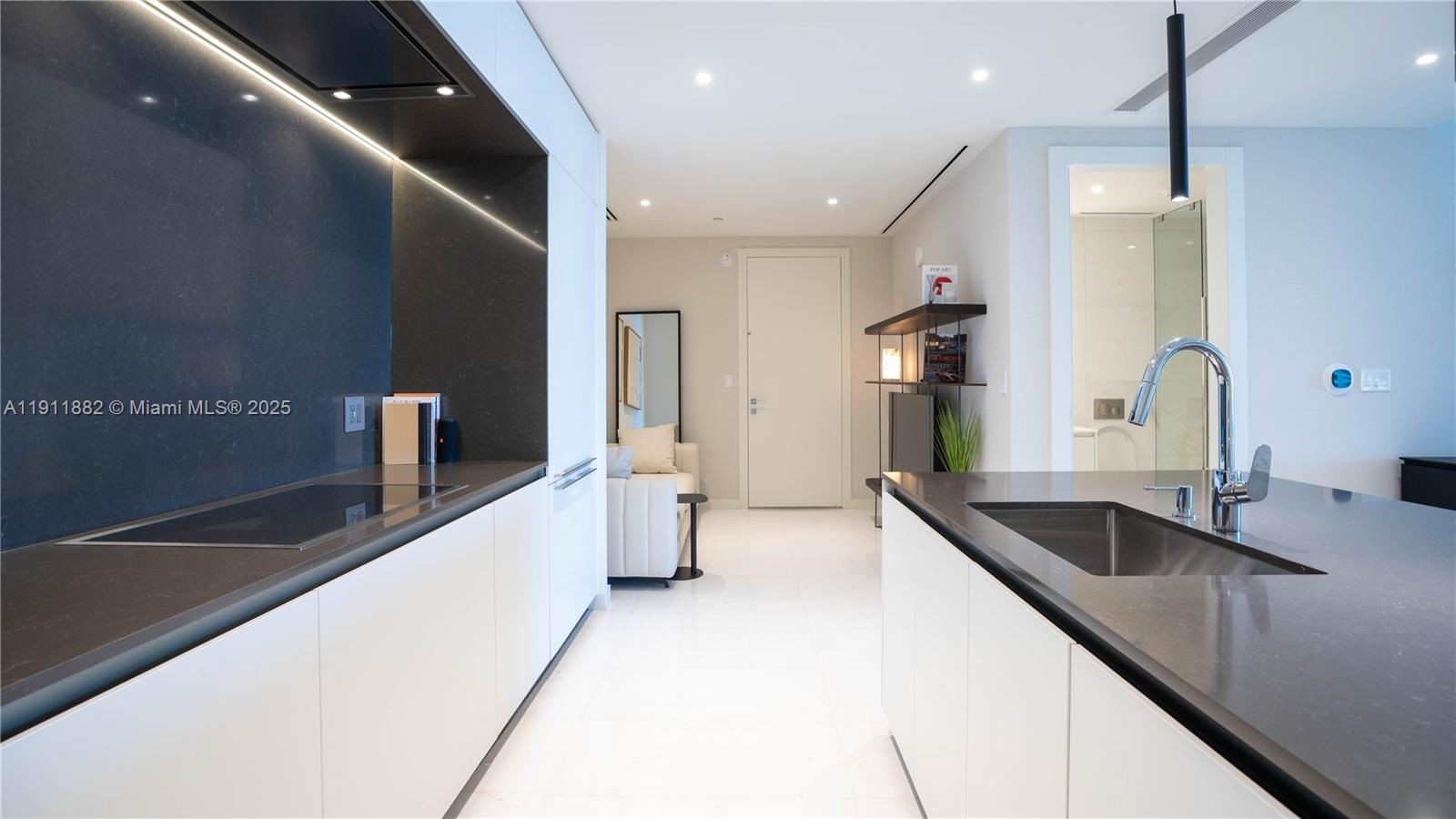 300 Biscayne Boulevard Way # 503C