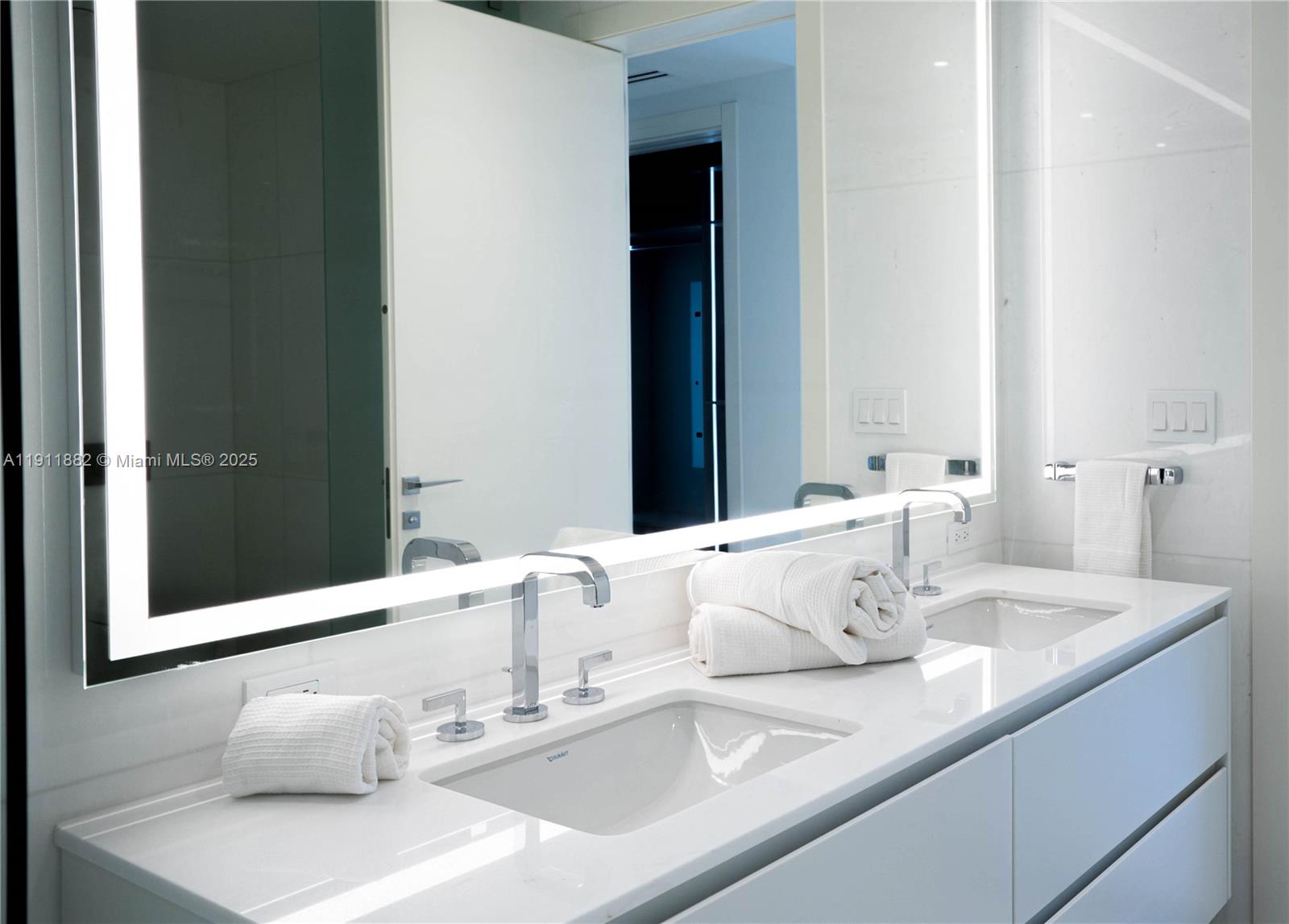 300 Biscayne Boulevard Way # 503C