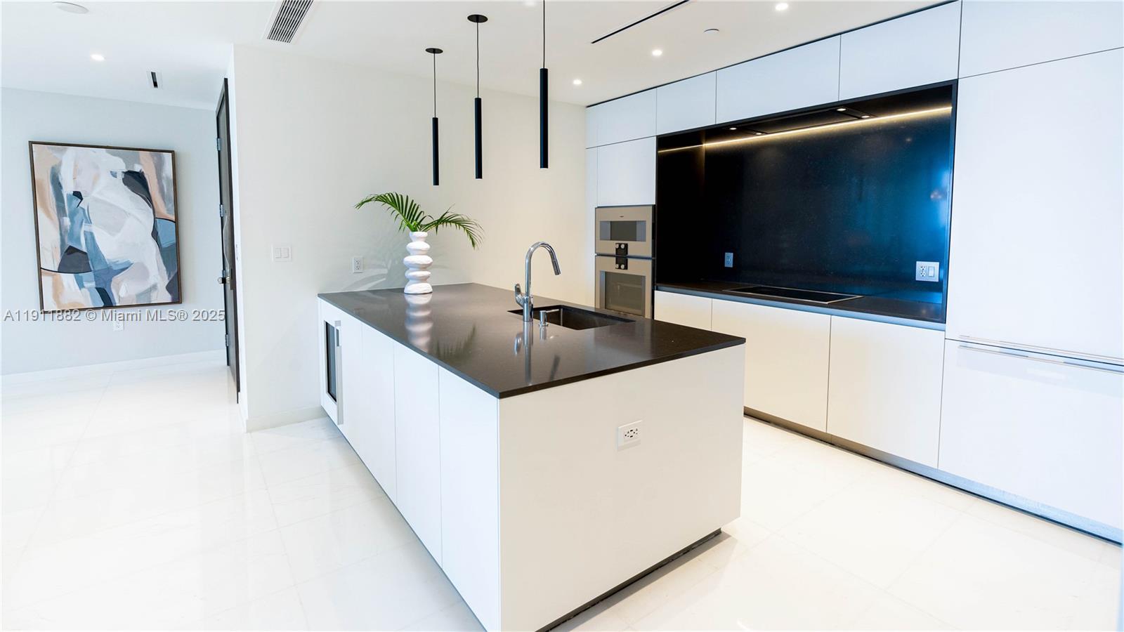 300 Biscayne Boulevard Way # 503C