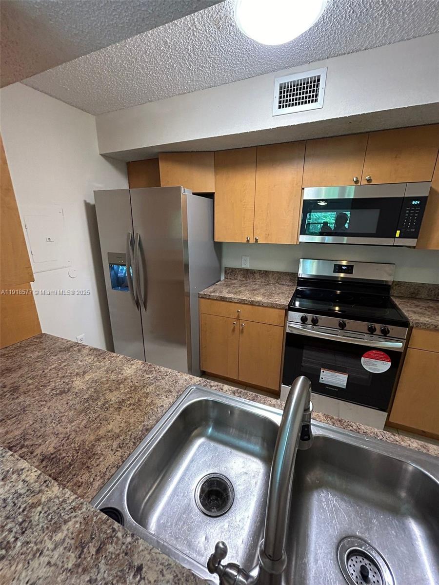 15661 SW 104th Ter # 322
