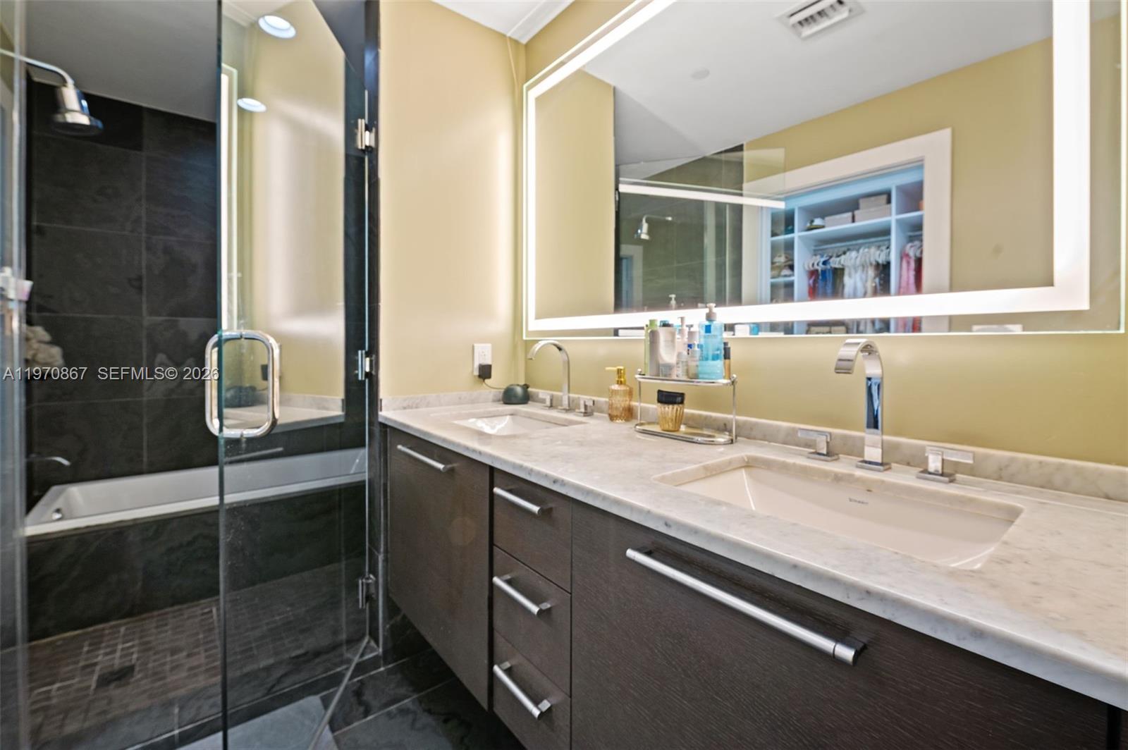 900 Biscayne Blvd # 3110