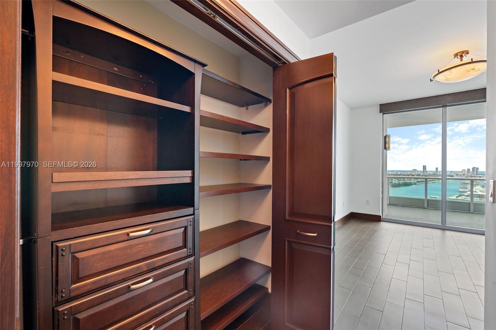 900 Biscayne Blvd # 3502