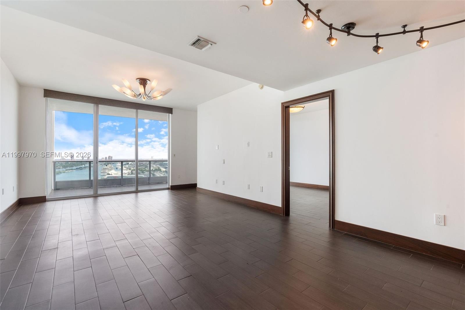 900 Biscayne Blvd # 3502