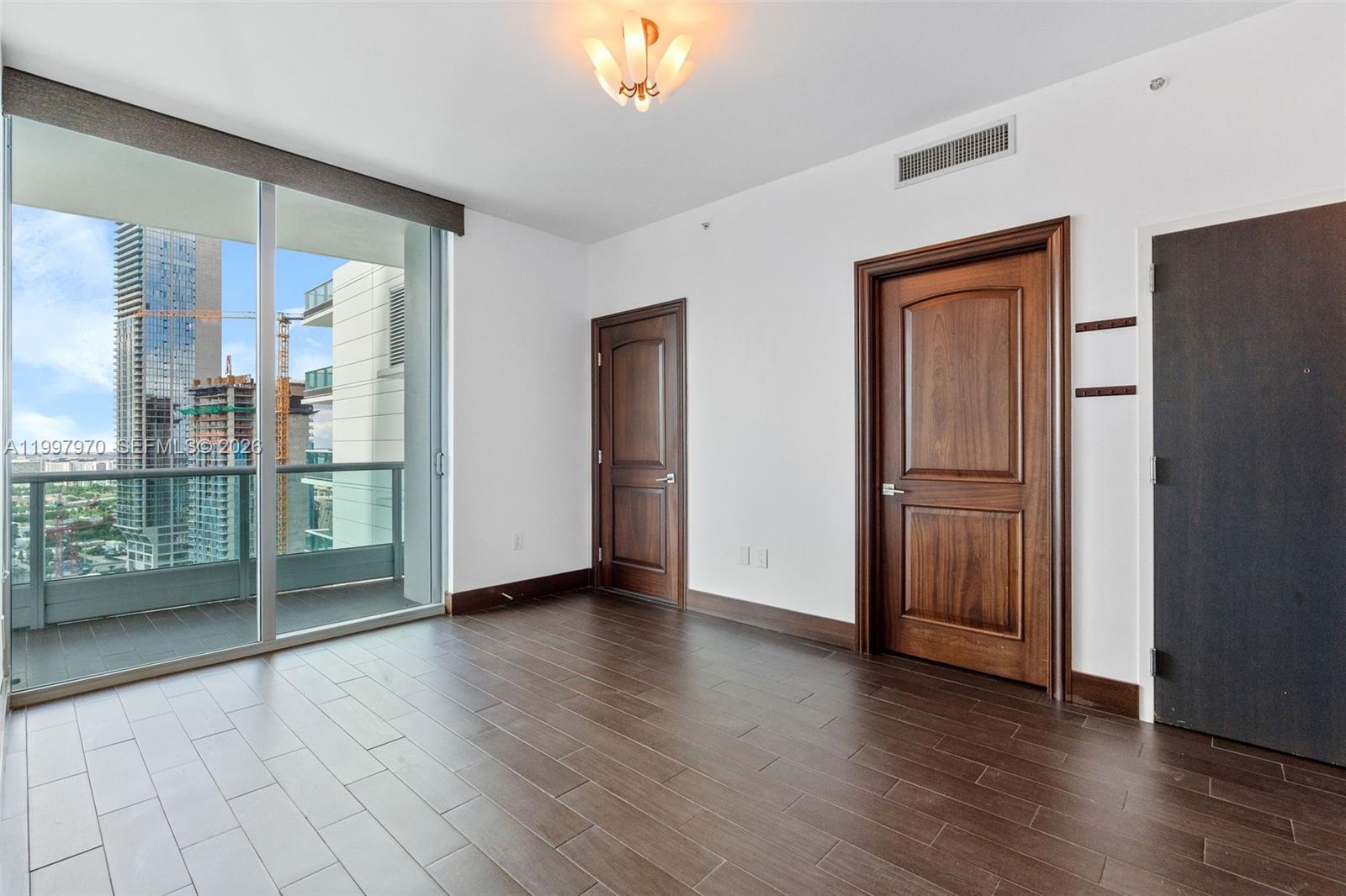 900 Biscayne Blvd # 3502