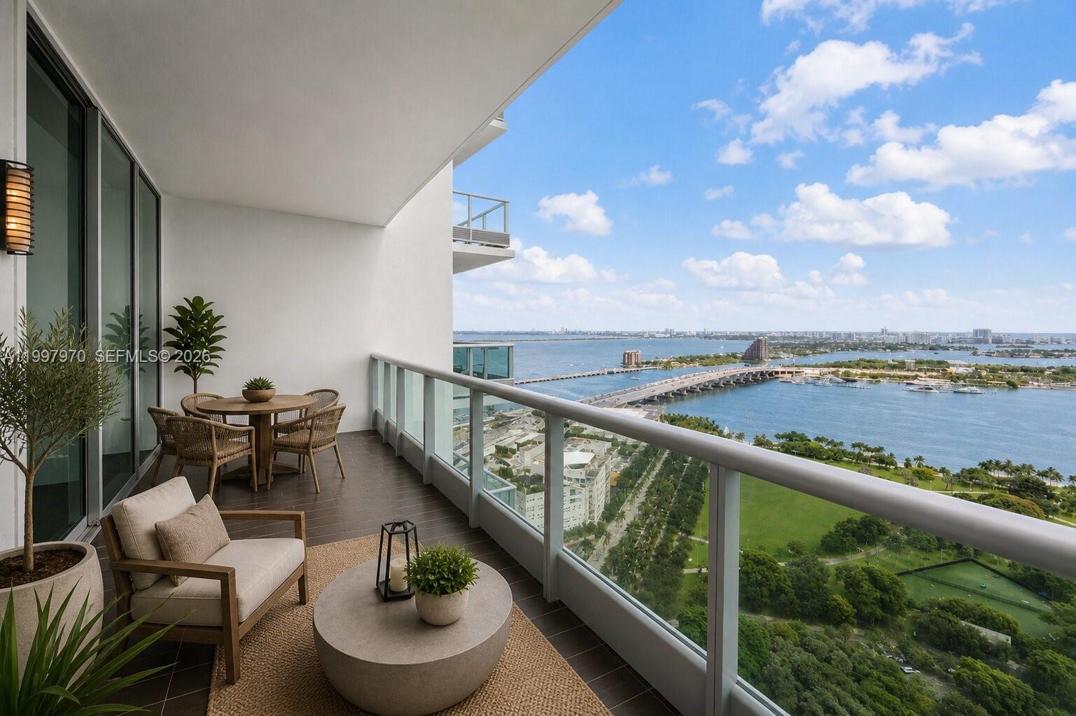 900 Biscayne Blvd # 3502
