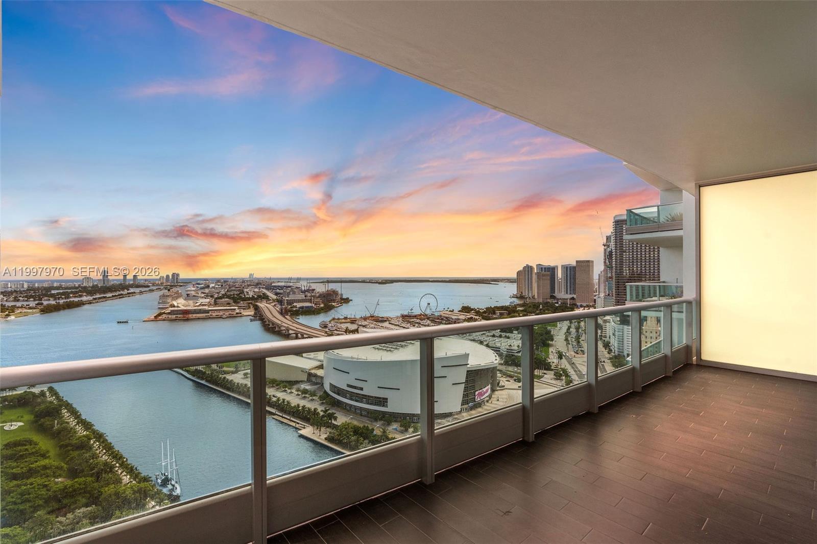 900 Biscayne Blvd # 3502