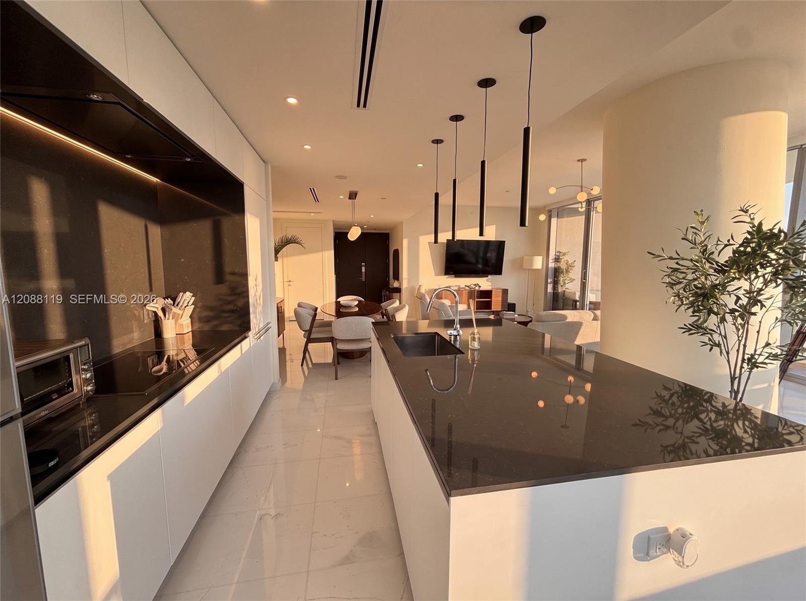 300 Biscayne Boulevard Way # 4007W