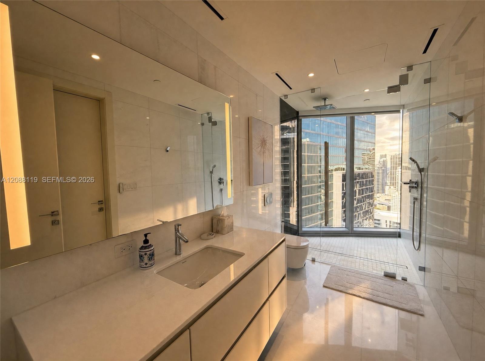 300 Biscayne Boulevard Way # 4007W