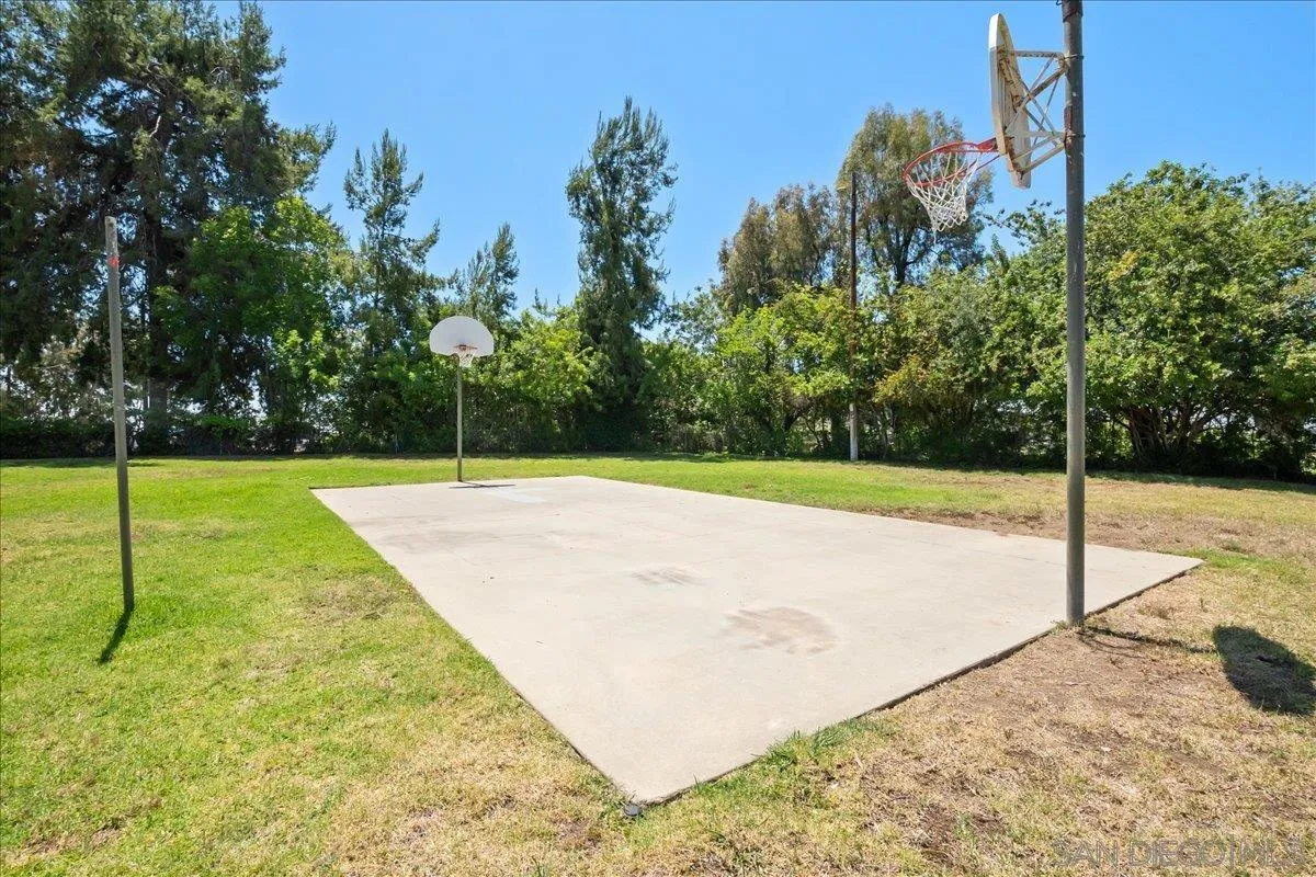 3834 Polaris Dr.