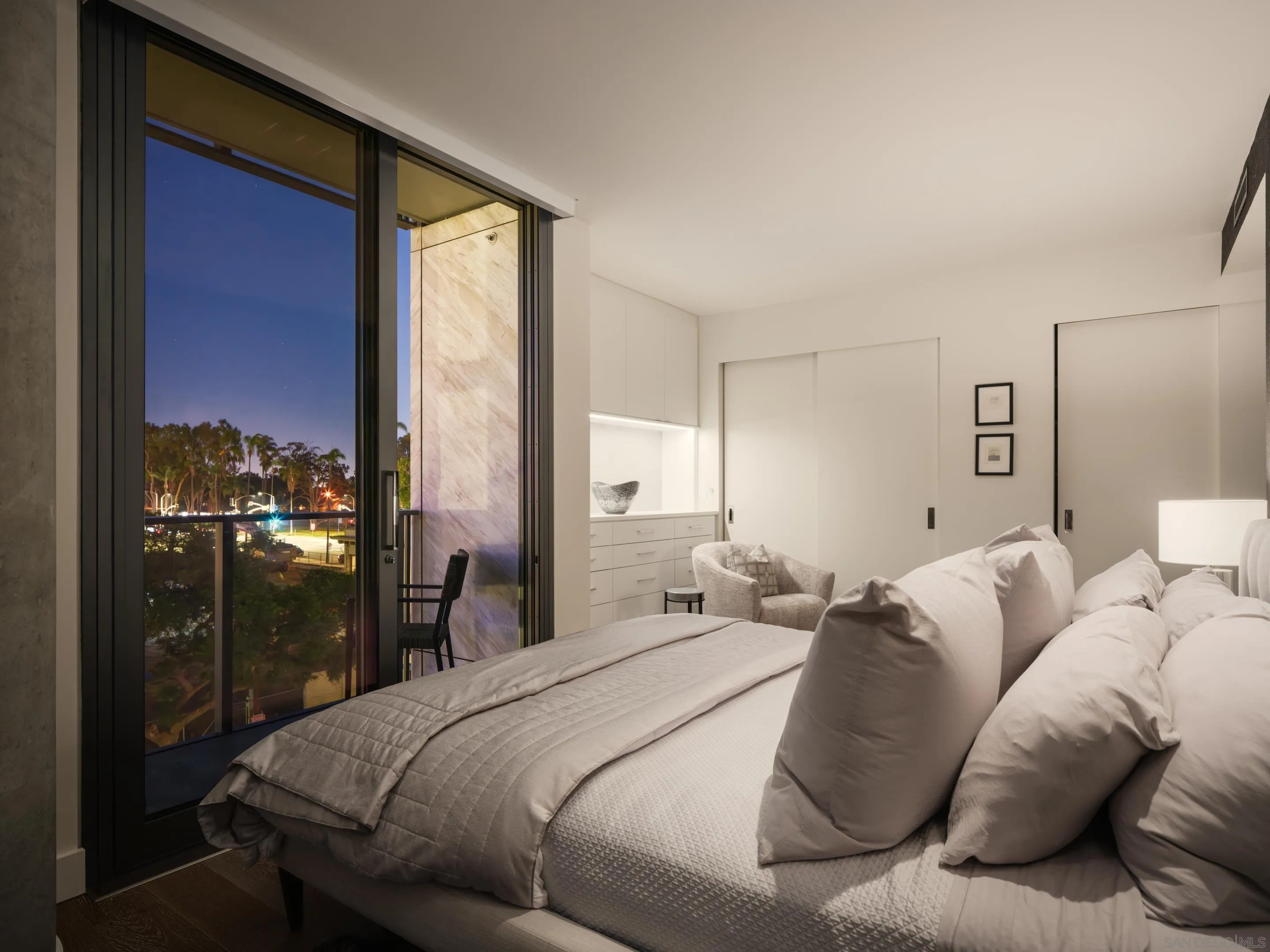 2855 5th Ave Unit 401