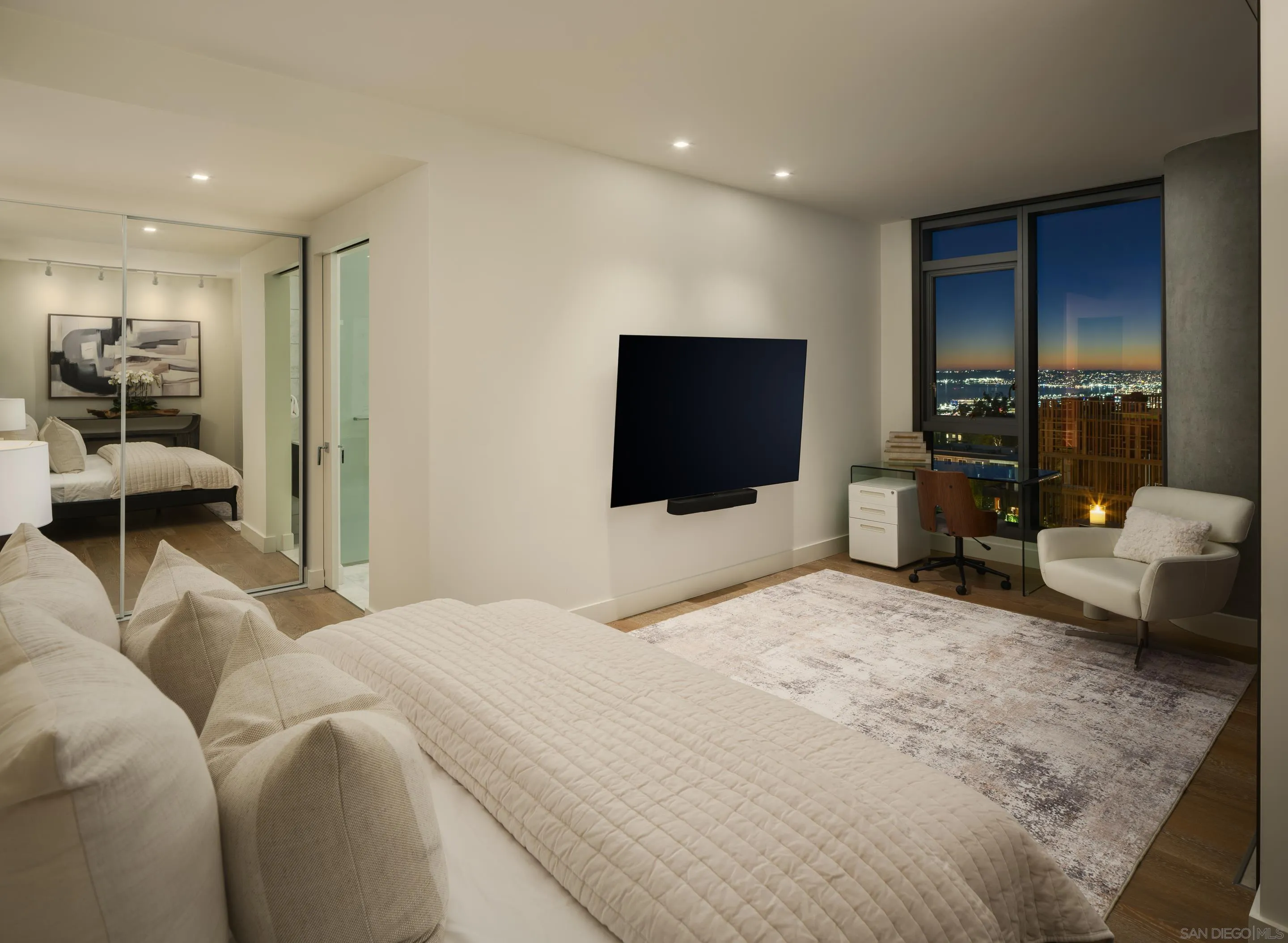 2855 5th Ave Unit 901