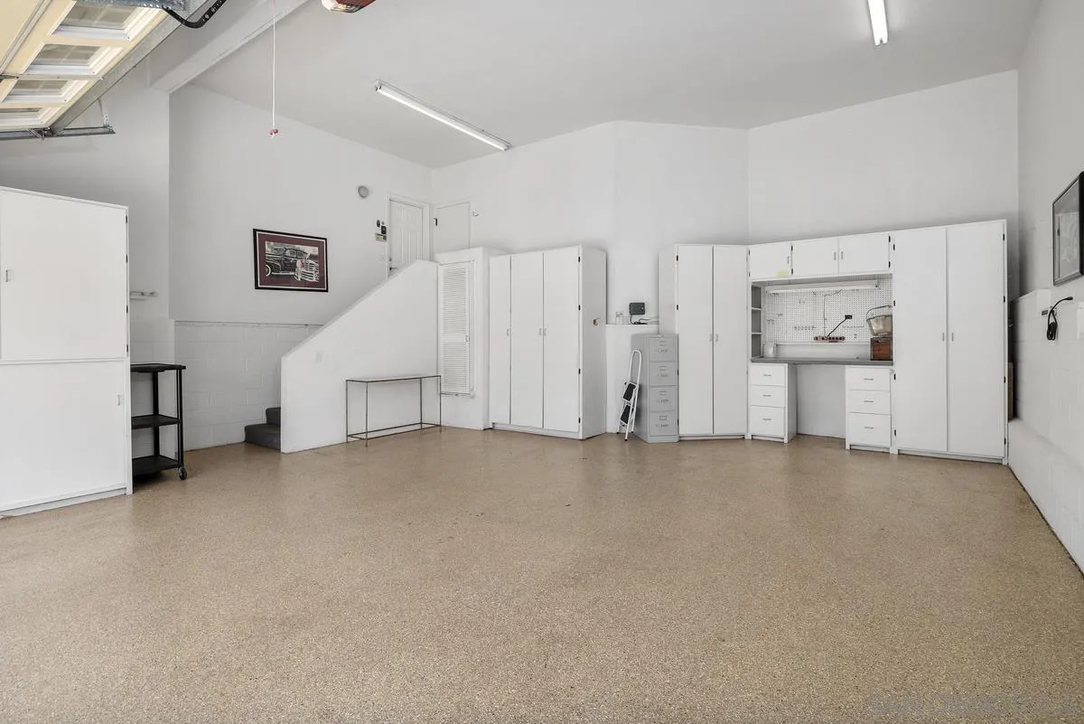 4251 Trias St