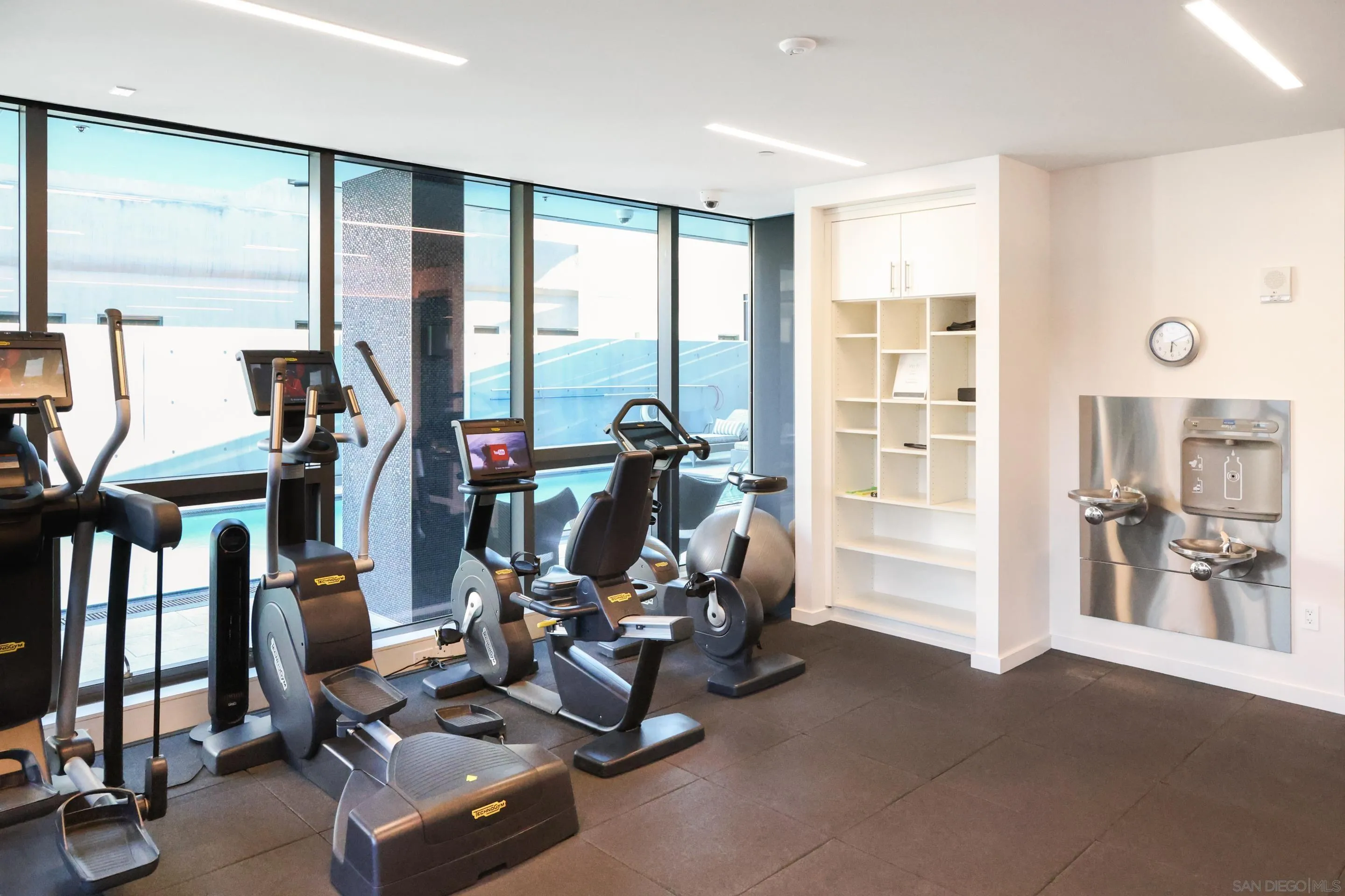 2855 5th Ave Unit 1302
