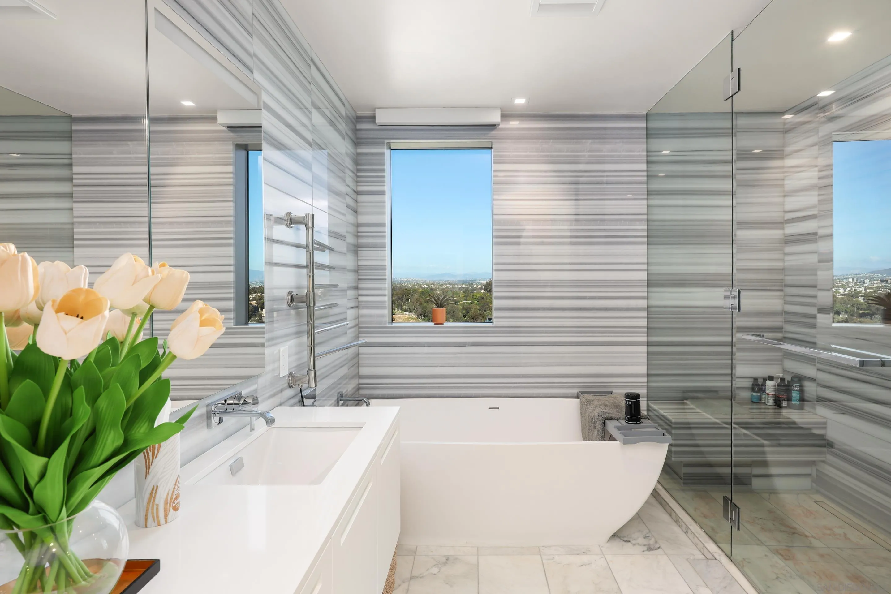 2855 5th Ave Unit 1302