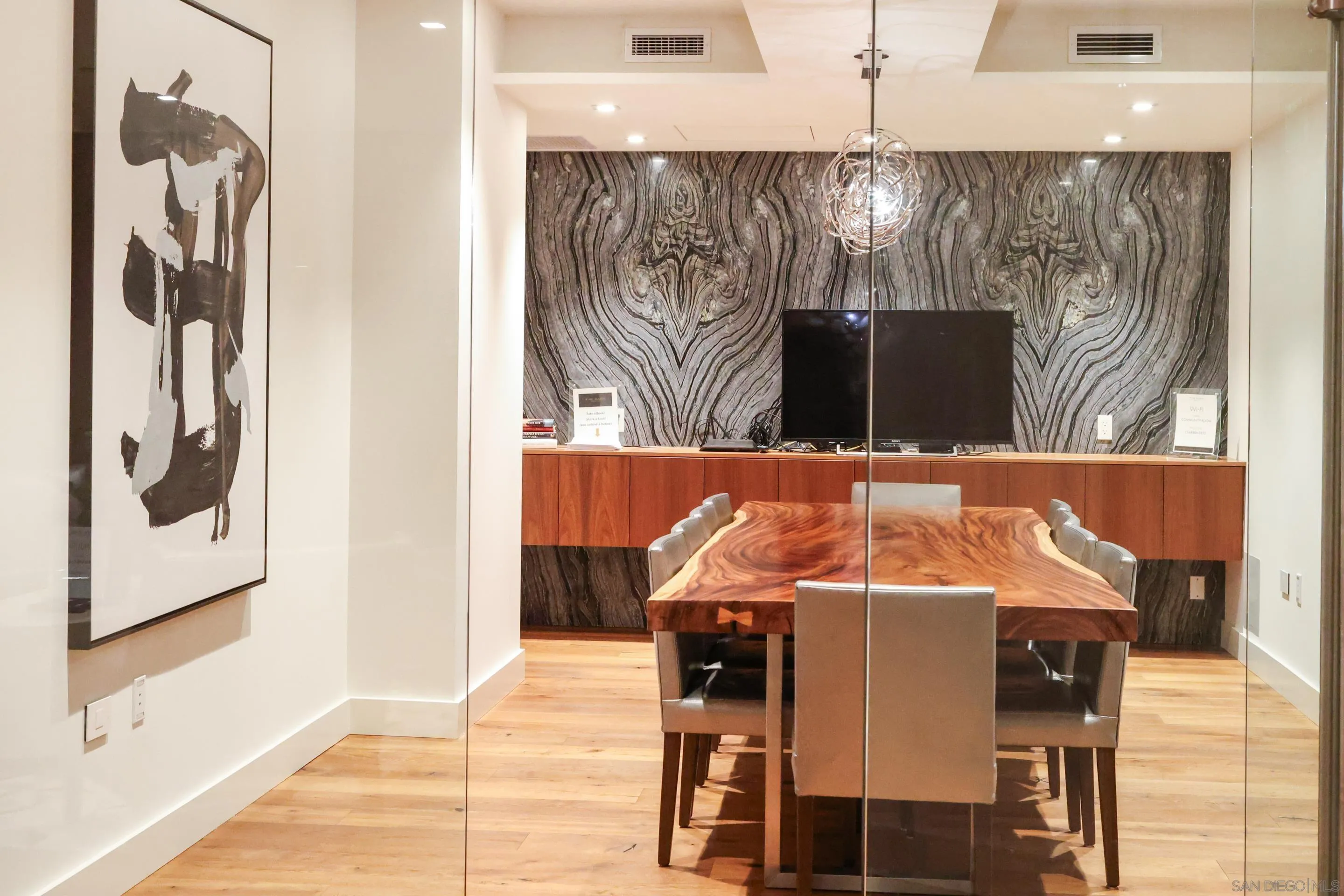 2855 5th Ave Unit 1302