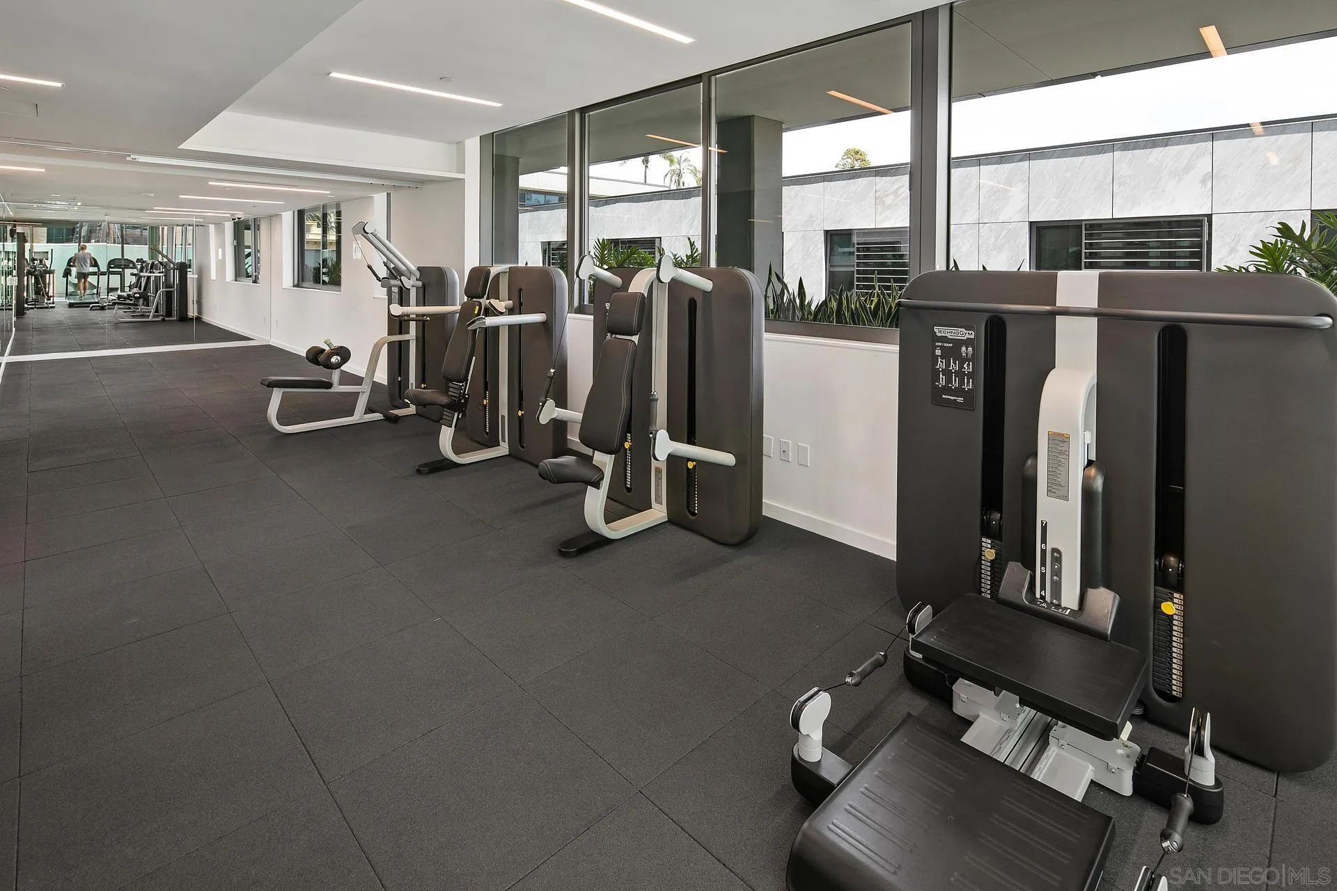 2855 5th Ave Unit 801