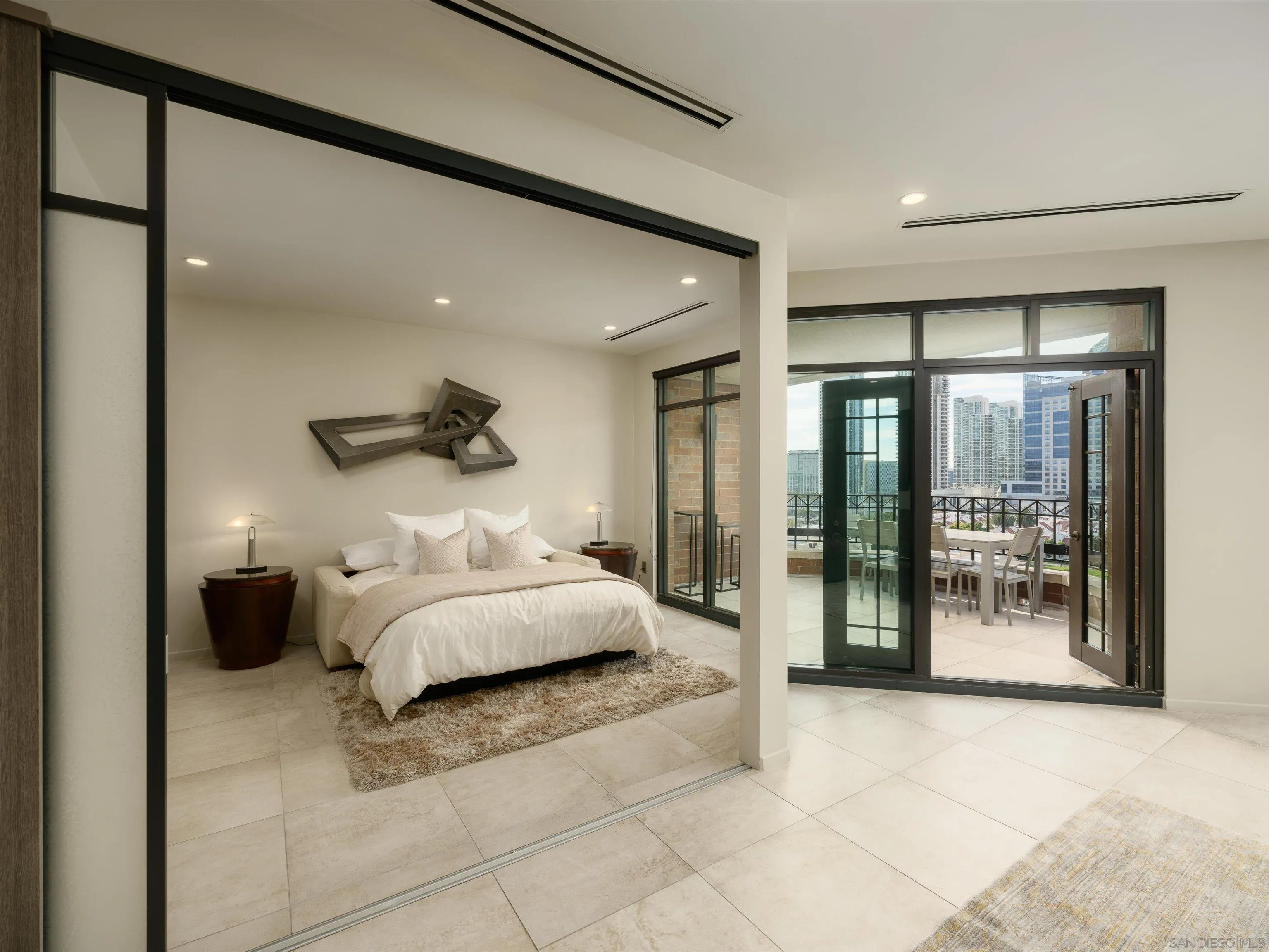 500 W Harbor Dr Unit 1303