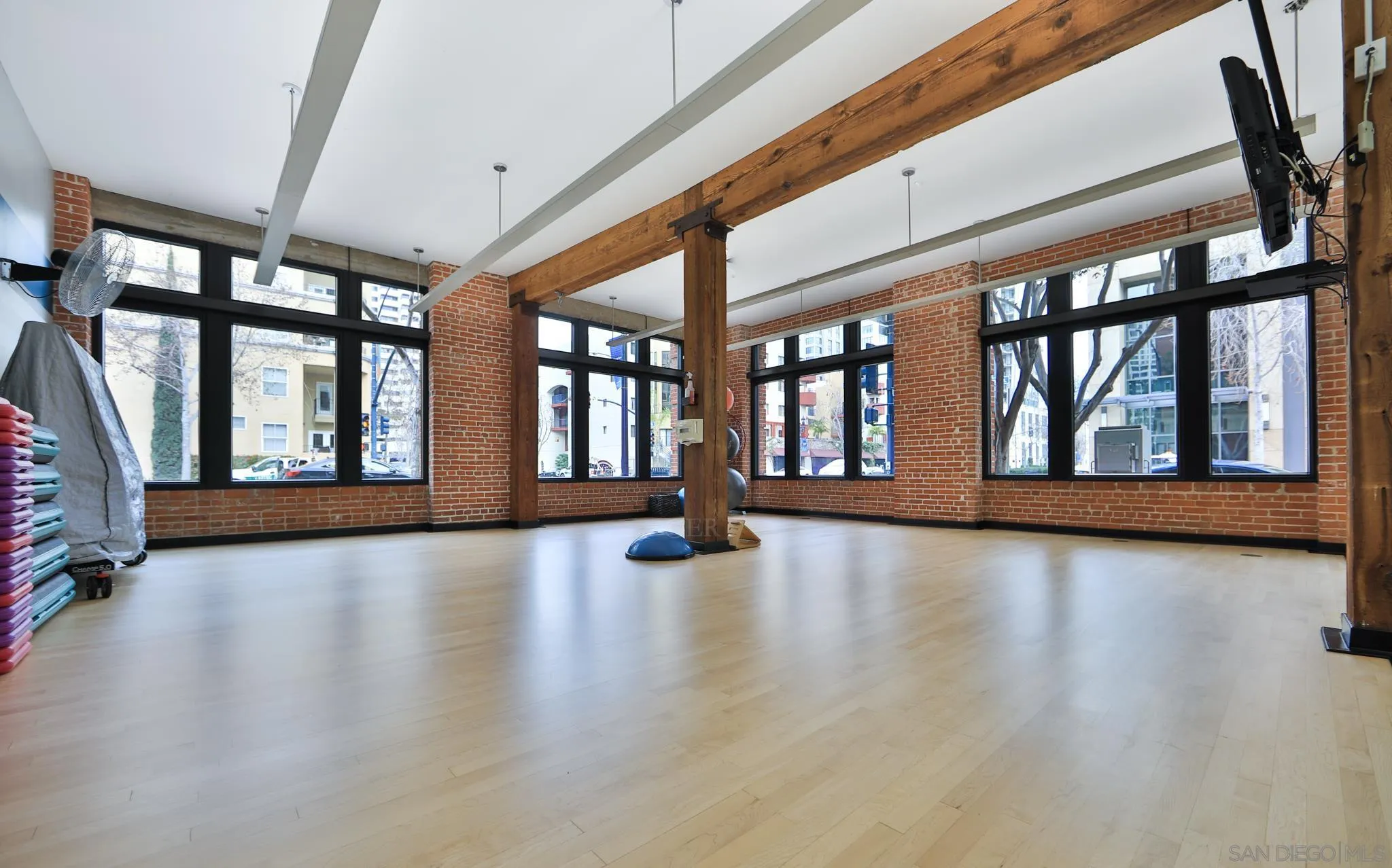 500 W Harbor Dr Unit 1303