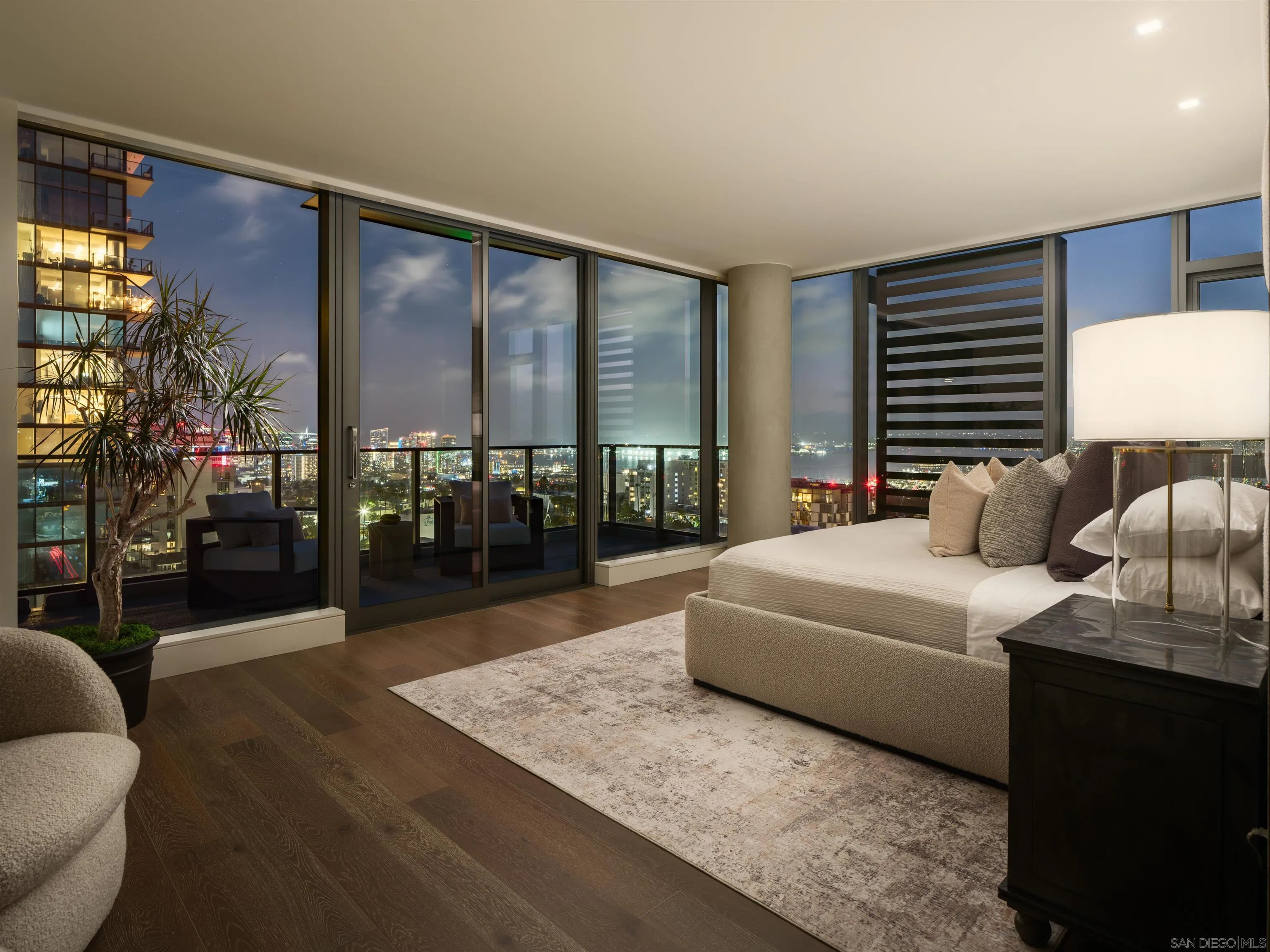 2855 5th Ave Unit 1304