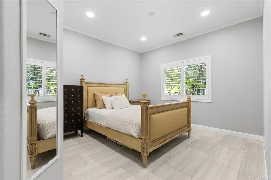 3206 Meadow Creek Lane