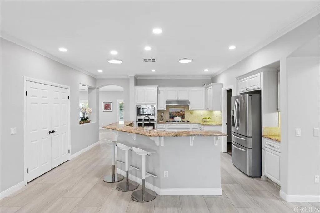 3206 Meadow Creek Lane