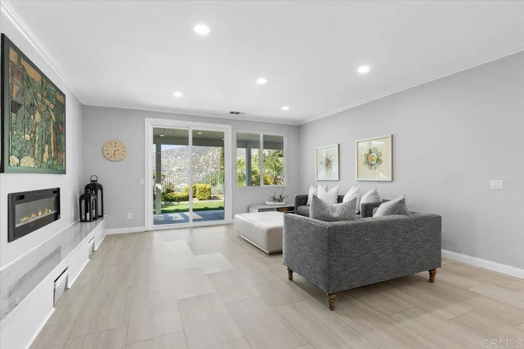 3206 Meadow Creek Lane