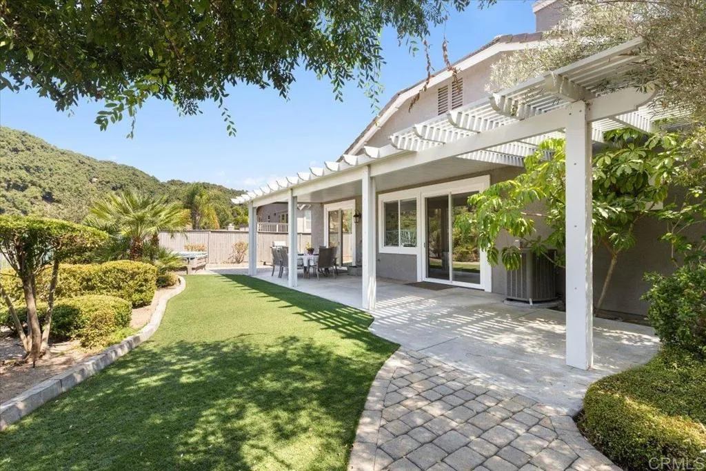 3206 Meadow Creek Lane