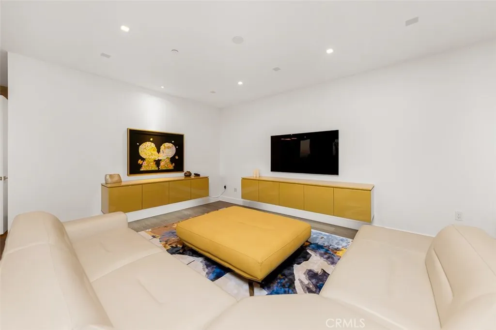 2855 5th Avenue Unit 703